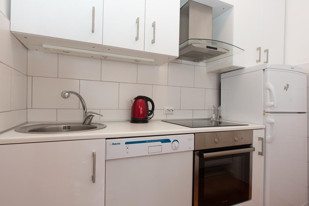 Gloria Apartman *